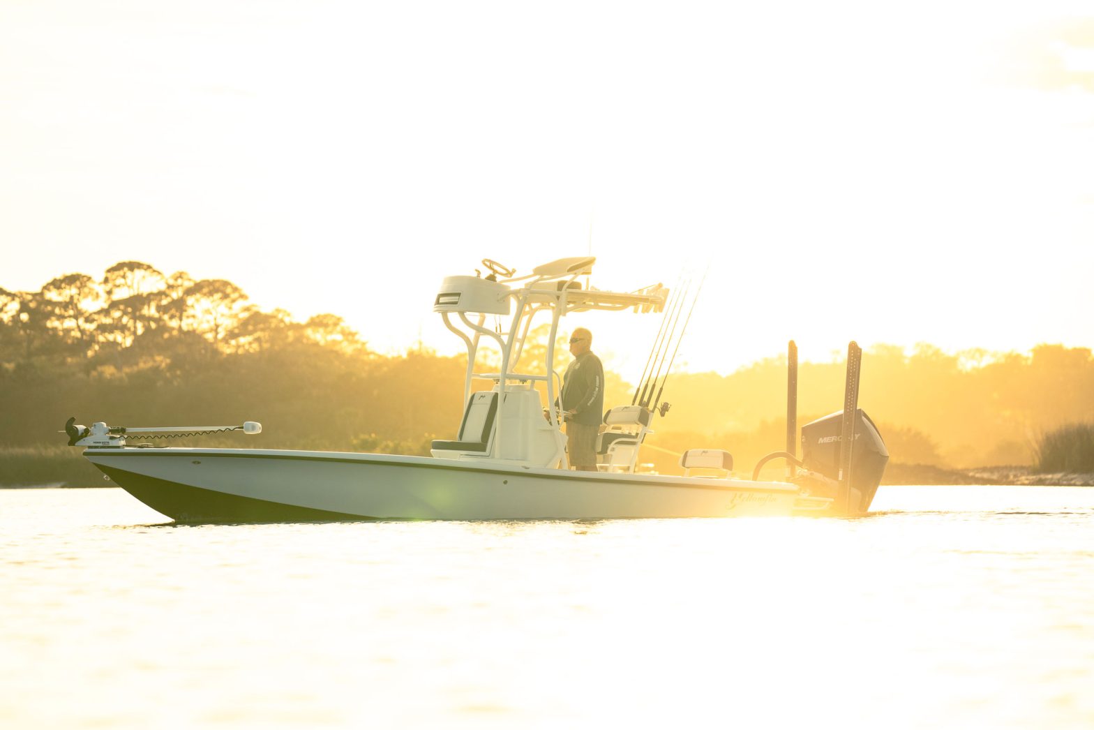 24 Foot Center Console Bay Boat | Yellowfin