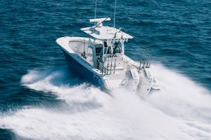 running shot of 32 offshore with Mercury v10 425hp Verado power package