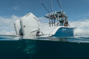shot of helm and Mercurys on 32 offshore