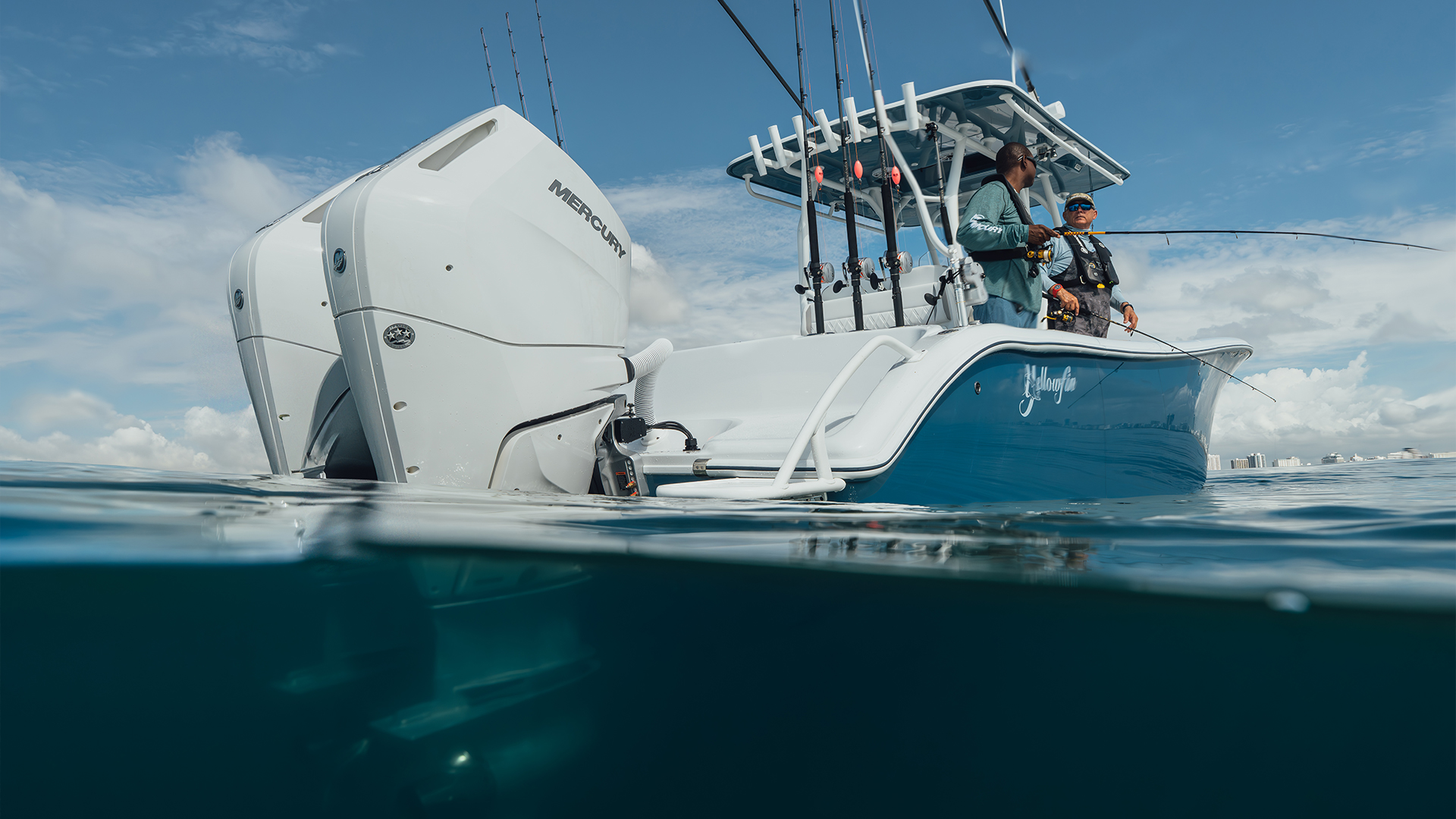 shot of helm and Mercurys on 32 offshore